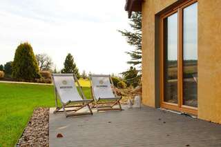 Отели типа «постель и завтрак» Kashubian Lodge & SPA Пшивидз Номер-студио с кроватью размера "king-size" и диван-кроватью-1