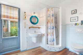 Отели типа «постель и завтрак» Kashubian Lodge & SPA Пшивидз Двухместный номер Делюкс с 1 кроватью или 2 отдельными кроватями и видом на озеро-9