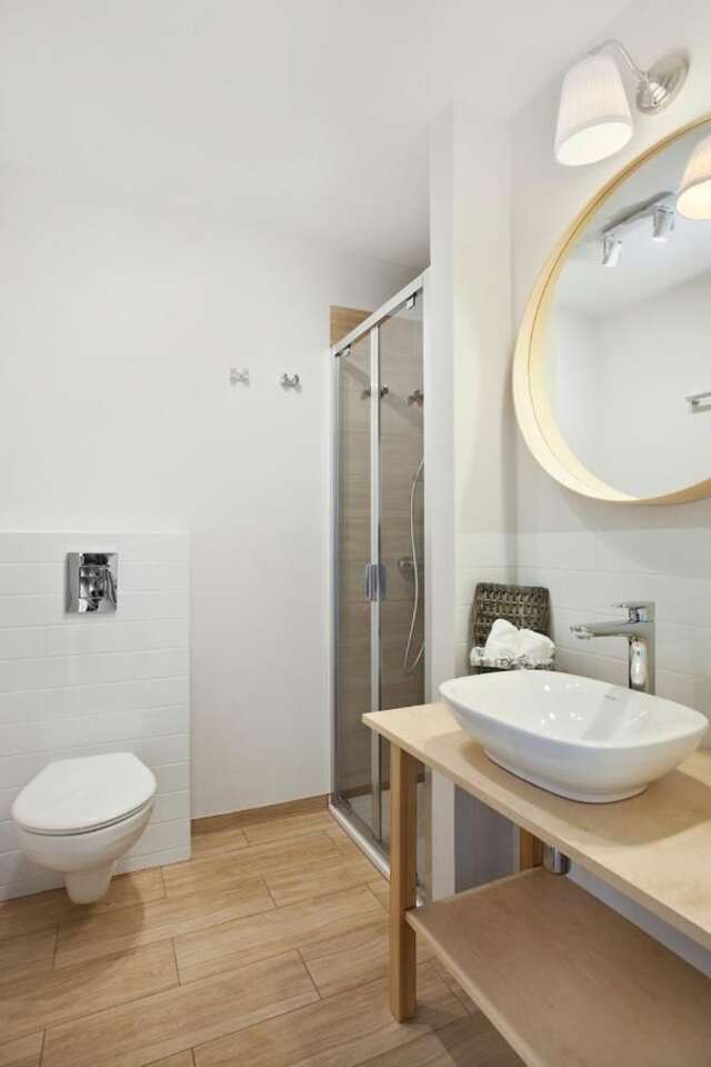 Отели типа «постель и завтрак» Kashubian Lodge & SPA Пшивидз-36